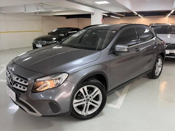MERCEDES-BENZ GLA 200 1.6 CGI FLEX STYLE 7G-DCT MERCEDES-BENZ GLA 200 1.6 CGI FLEX STYLE 7G-DCT